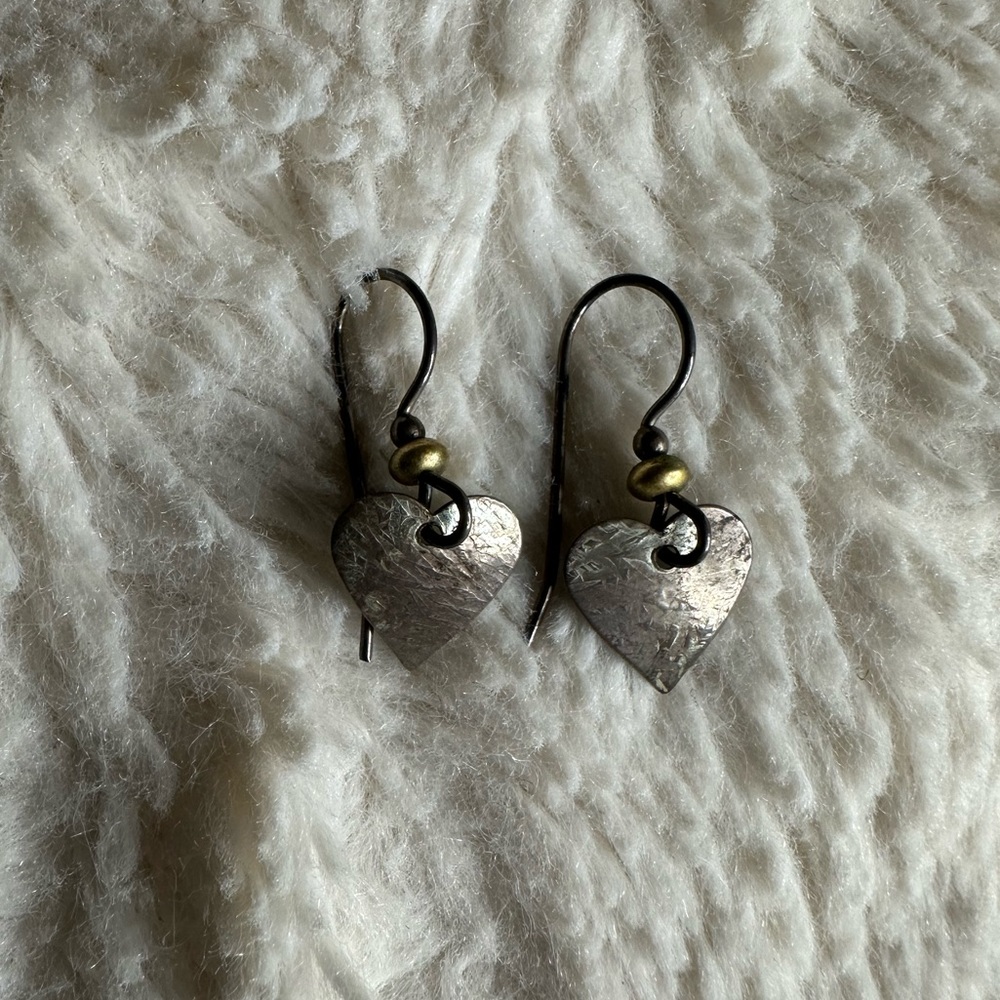 🌟 Free Add On - Heart Earrings
